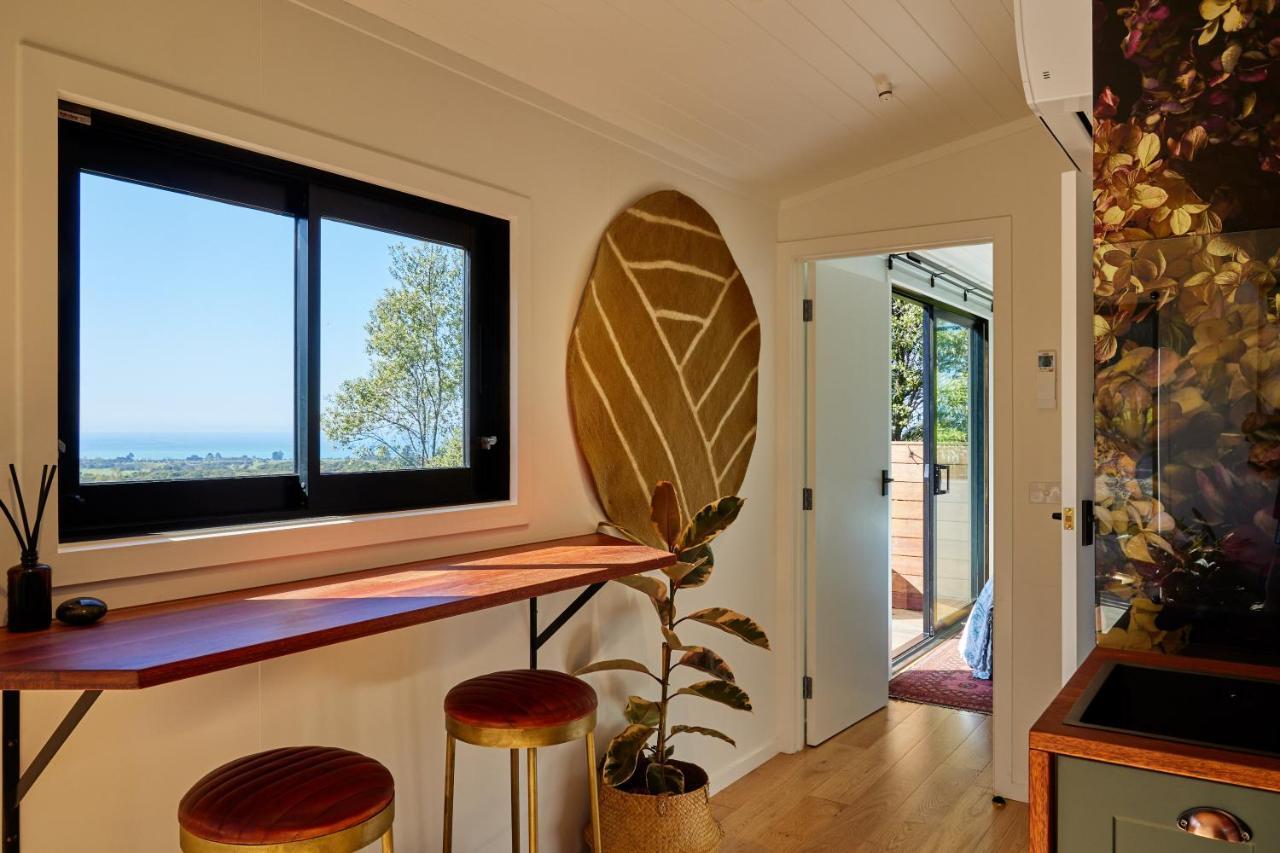 Hapuku River Terrace A Eco Tiny House Escape カイコウラ エクステリア 写真