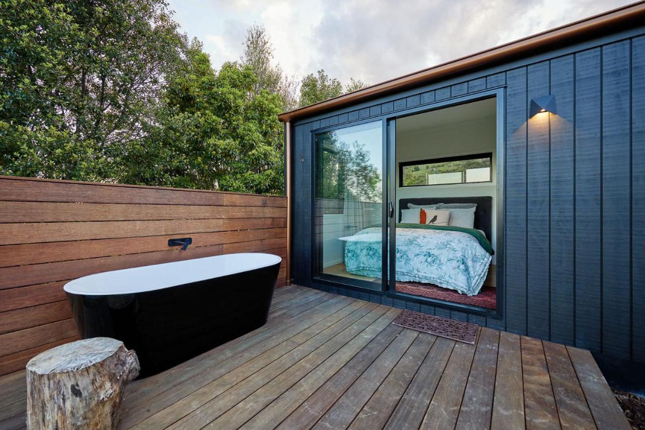 Hapuku River Terrace A Eco Tiny House Escape カイコウラ エクステリア 写真