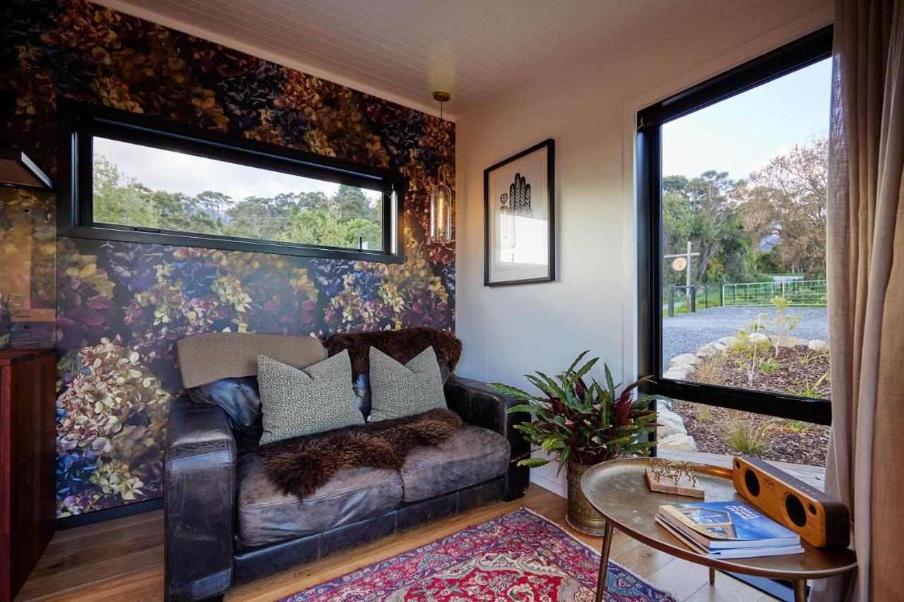 Hapuku River Terrace A Eco Tiny House Escape カイコウラ エクステリア 写真