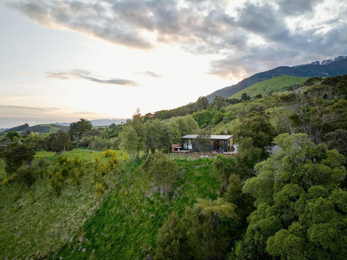 Hapuku River Terrace A Eco Tiny House Escape カイコウラ エクステリア 写真