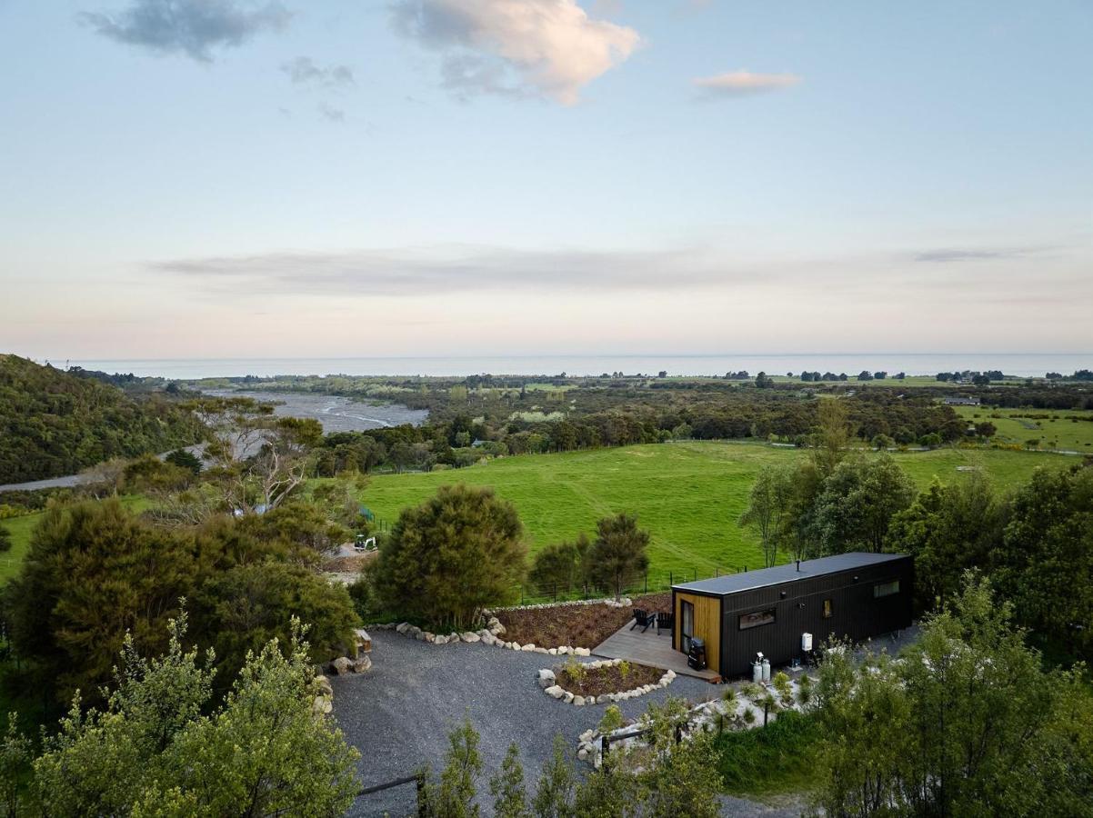 Hapuku River Terrace A Eco Tiny House Escape カイコウラ エクステリア 写真
