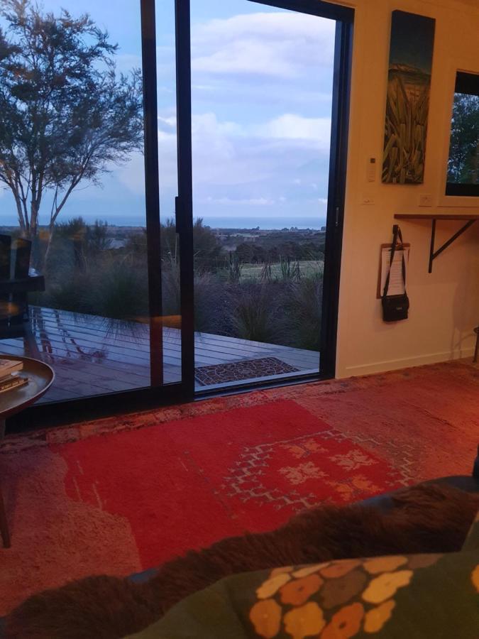 Hapuku River Terrace A Eco Tiny House Escape カイコウラ エクステリア 写真