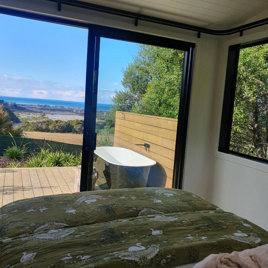 Hapuku River Terrace A Eco Tiny House Escape カイコウラ エクステリア 写真