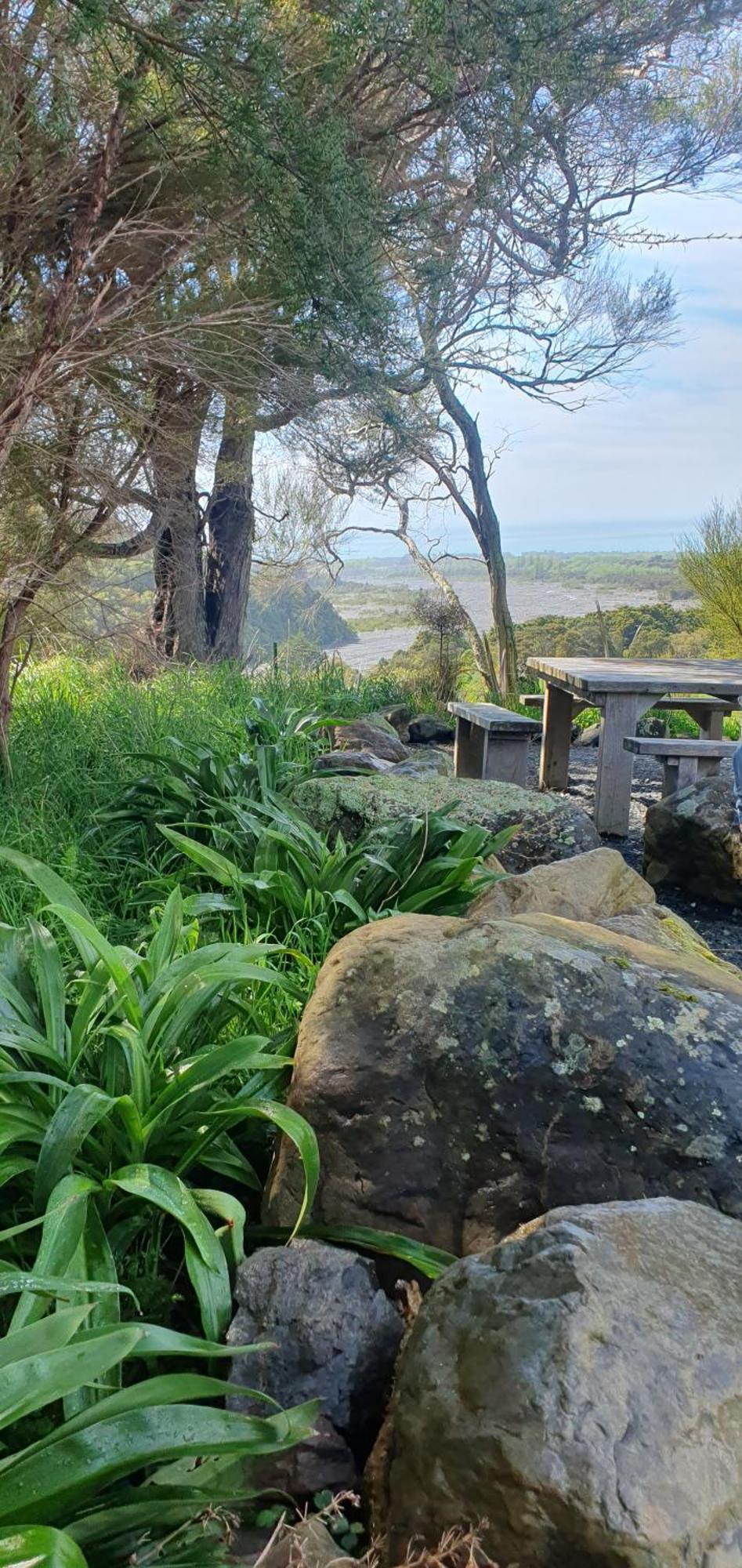 Hapuku River Terrace A Eco Tiny House Escape カイコウラ エクステリア 写真